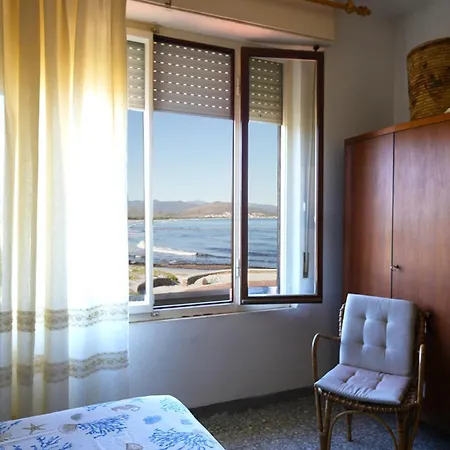Casa Cartolina Santa Lucia * Santa Lucia (Sardinia)